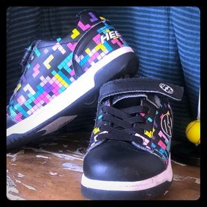 Roll right into this deal...HEELYS!! ✨